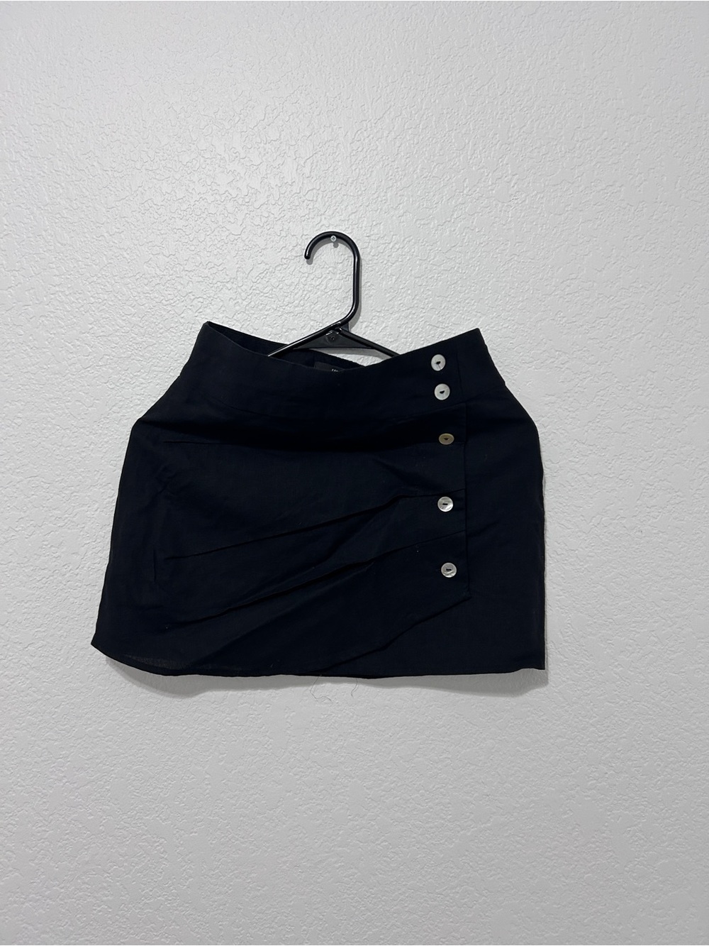 F21 Classic Black Button-Accent Mini Skirt